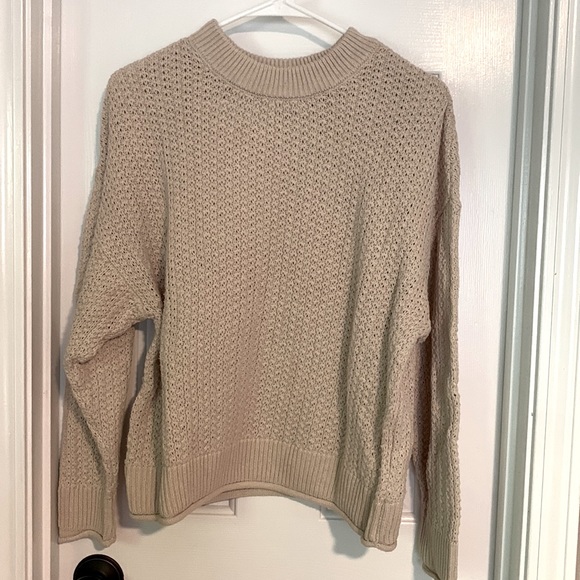 Universal Thread oatmeal sweater, size large - Picture 2 of 4